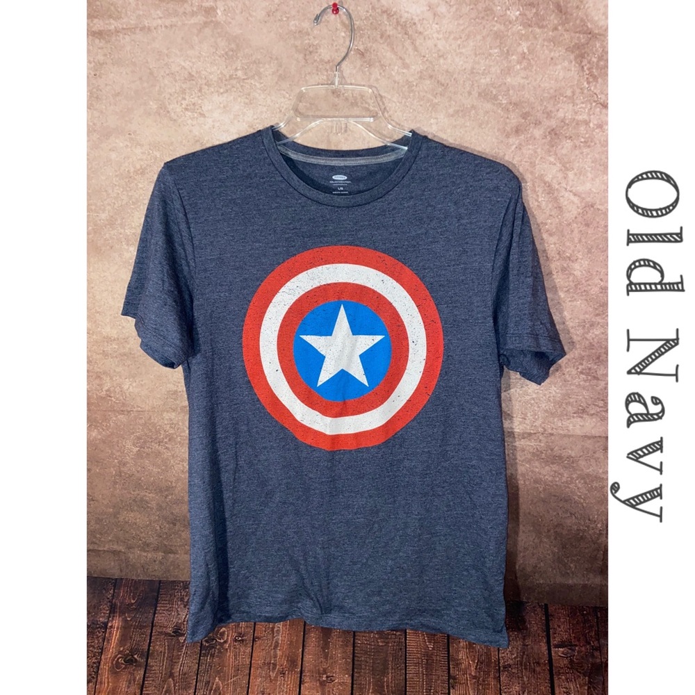 NWOT Old Navy Captain America T-Shirt Size L-speckle print shield-never worn.